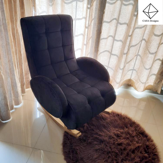 Classic rocking chair (with arms)