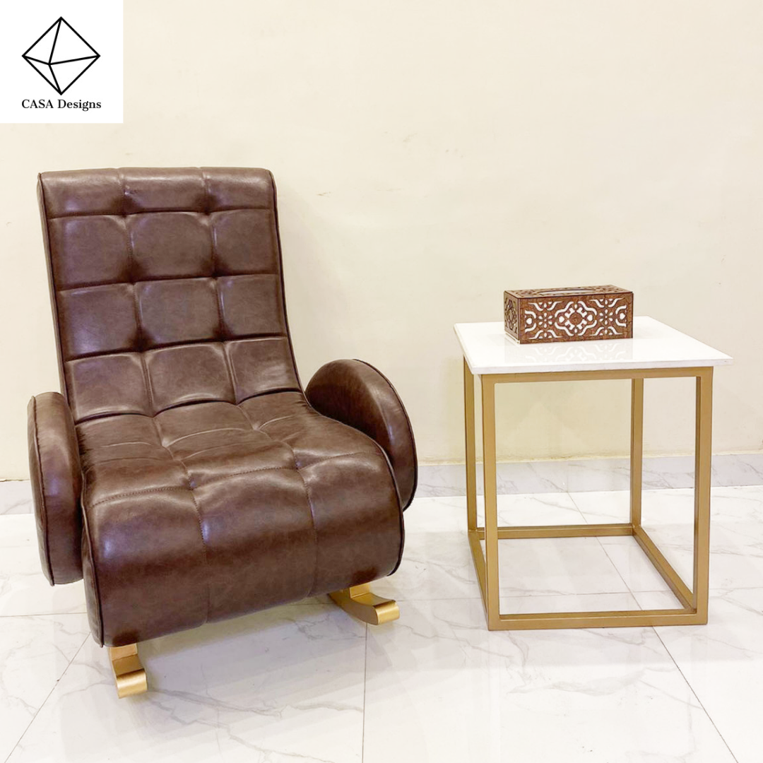 Classic rocking chair (with arms)